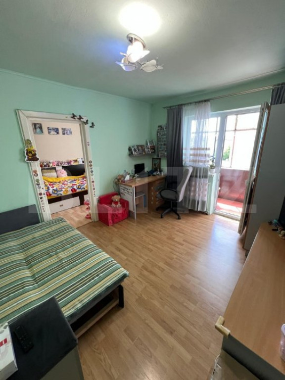 Apartament de vanzare, cu 2 camere, 37 mp, zona Ciresica