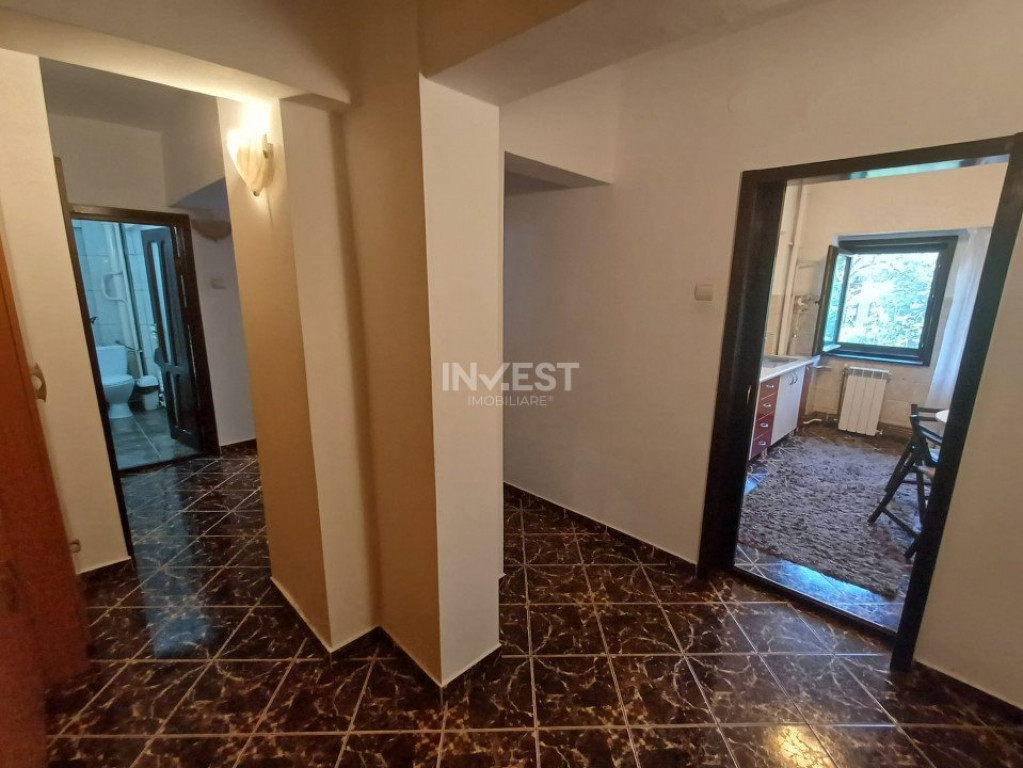 Apartament 3 camere si 2 bai, zona Pacurari - Posta, Iasi