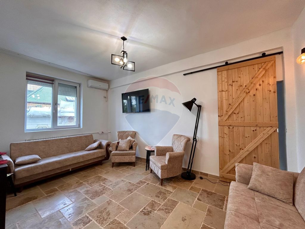 Apartament cu 2 camere de închiriat în zona Ultracentral