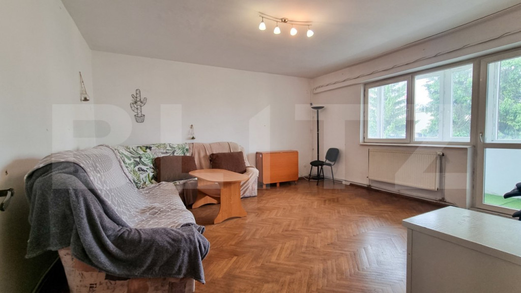 Apartament cu 4 camere decomandate + 2 balcoane, 110 mp, zon