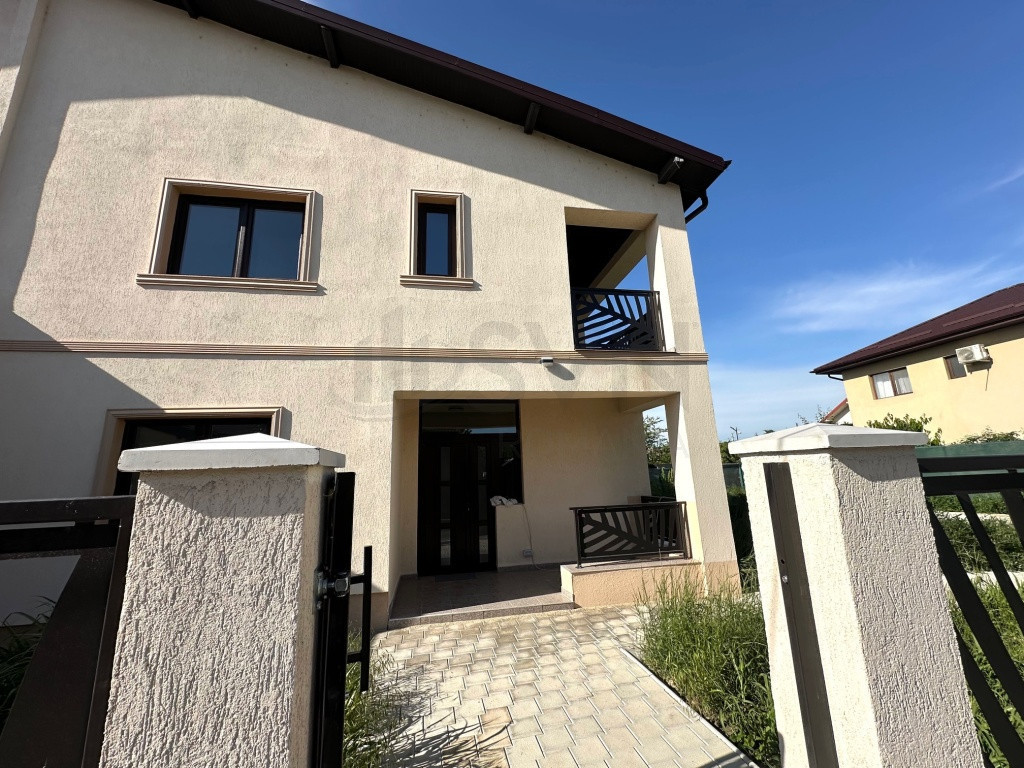 Vila tip duplex 4 camere Tunari