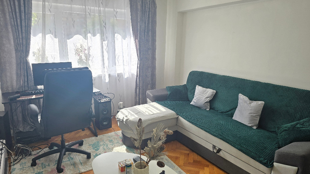 Vand apartament cu 2 camere decomandat, Deva, Eminescu (Profi), et 1