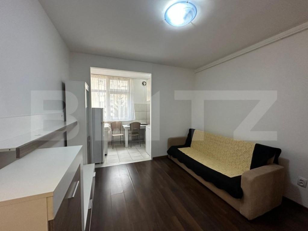 Garsoniera de vanzare, 24 mp, zona Judetean, Brasov