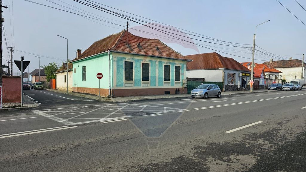 Casă / Vilă cu 3 camere de vânzare în zona Est