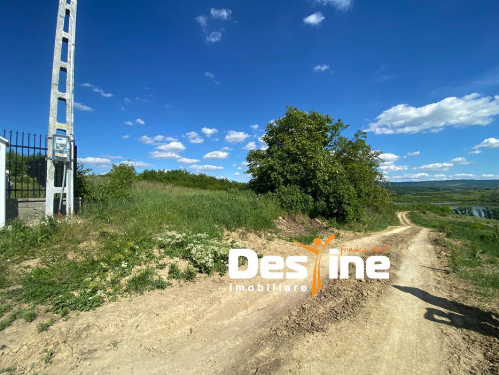 CIURBESTI, Miroslava, teren intravilan,3250 mp-zona linistit