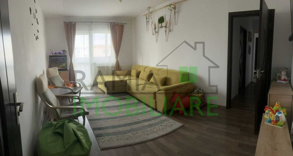 Confort, lumină și priveliște – 4 camere în Tractorul,