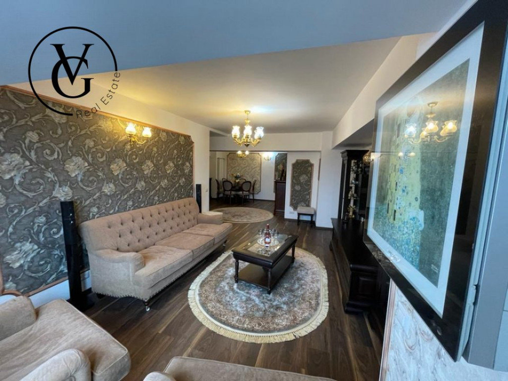 Apartament spatios - Piața Alba Iulia - 3 camere - termen l