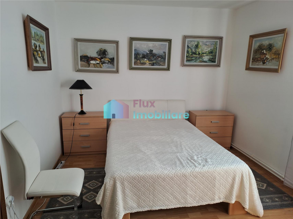 Apartament cu 3 camere etaj 2 Obcini zona Dany Gry