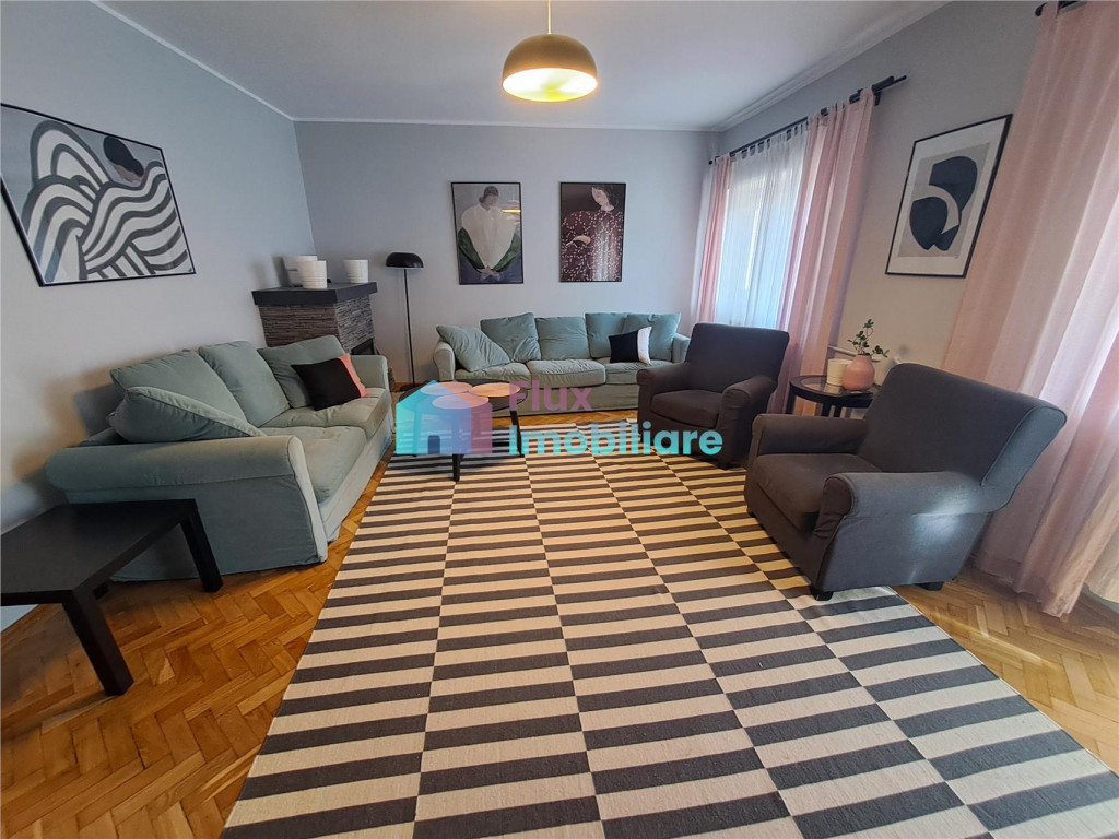 Apartament 4 camere in vila zona centrala
