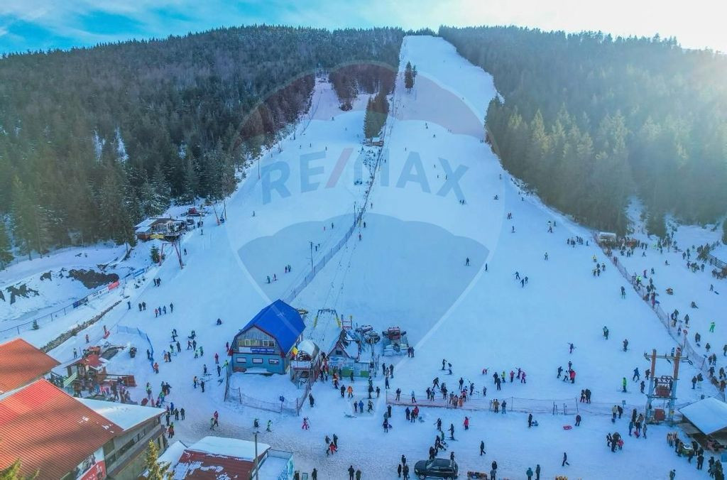 Pensiune de vânzare Arieseni la 100m de partie