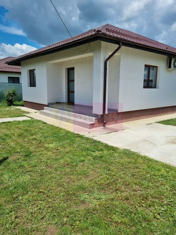 Săbăreni, casă nouă 3 camere + dependințe, mobilată...