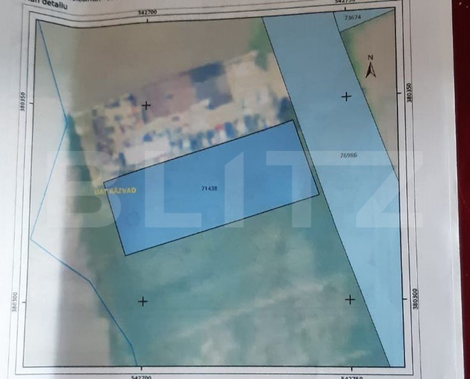 Teren 1000 mp Razvad