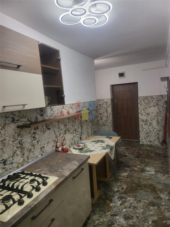 SPATIOS AP 1 camera Buzaului, etaj intermediar