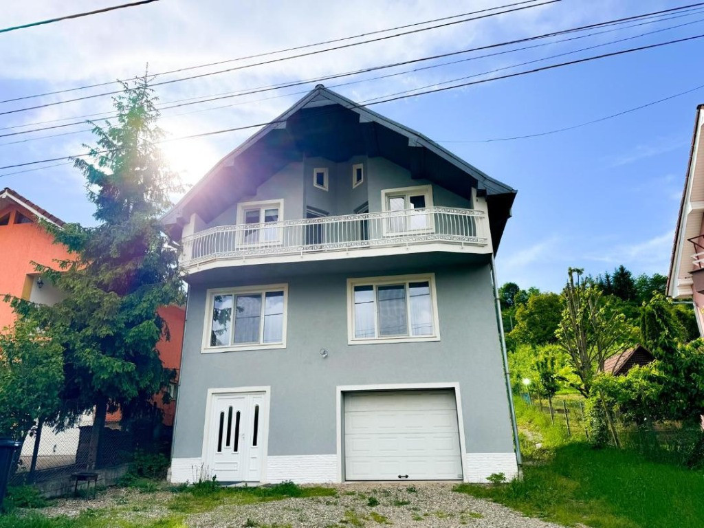 Casa in zona de jos, pe centura