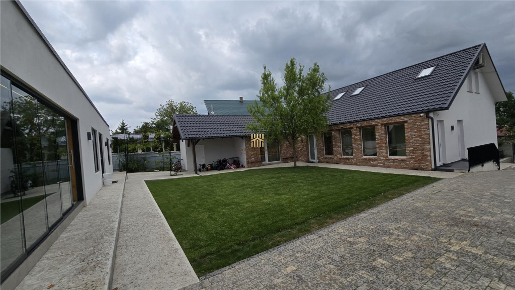 Casa Superba – in Dragomirna – Suceava! De ! 0727817187