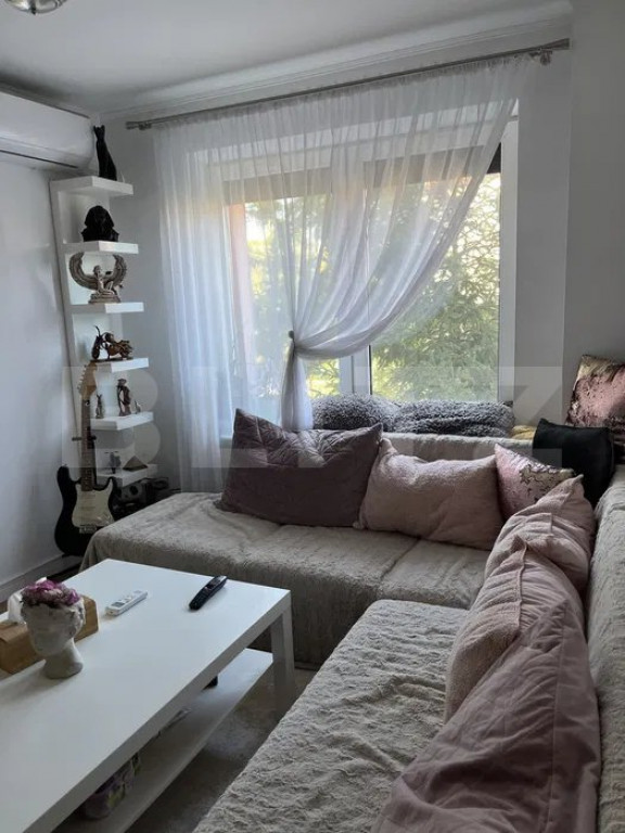 Apartament de vanzare, cu 4 camere, 90 mp, zona Triaj