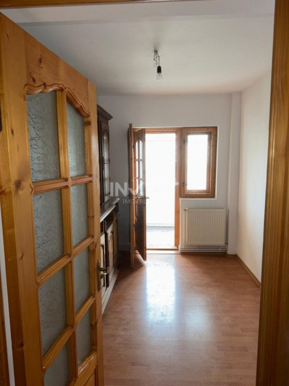 Dacia- Apartament 3 camere decomandat- LIBER