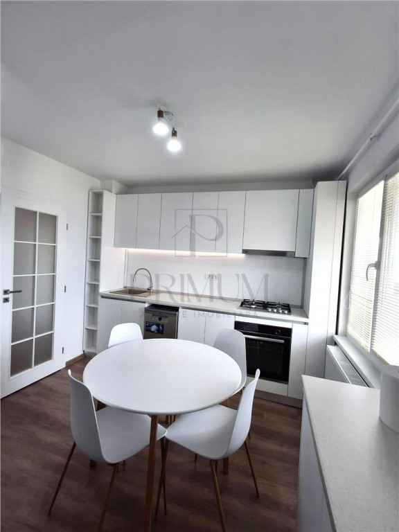 TAKE IONESCU - RENOVAT - LIFT - 3 camere - centrala proprie