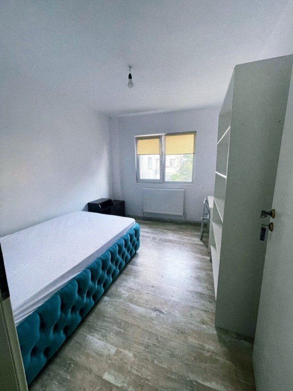 4 camere decomandat, etaj 1/4, bloc fără risc – mobilat, renovat