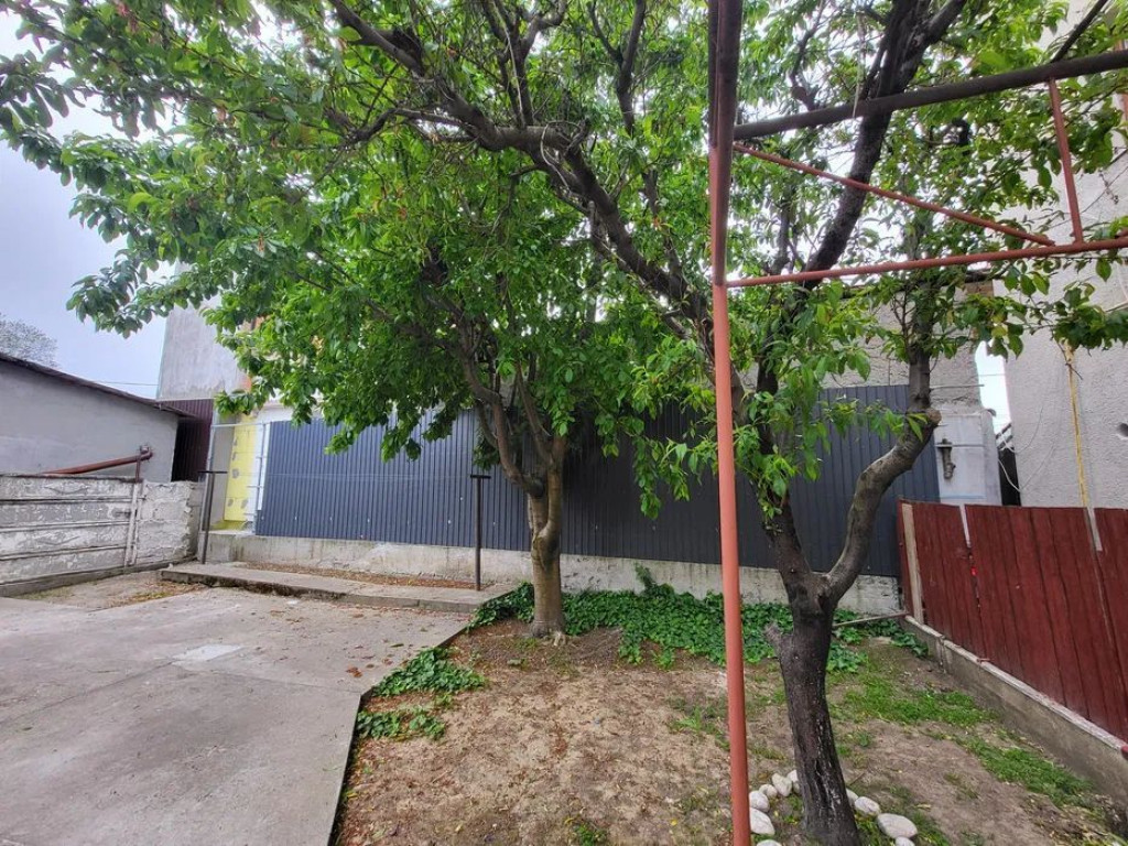 Casa 3 camere in zona Kamsas