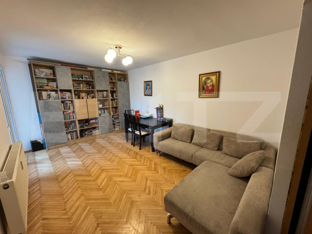 Apartament 3 camere, decomandat, 65 mp, Calea Bucuresti, zon