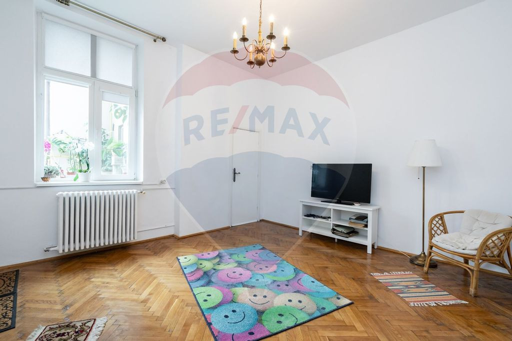 Apartament deosebit de închiriat – Cotroceni / Calea P...