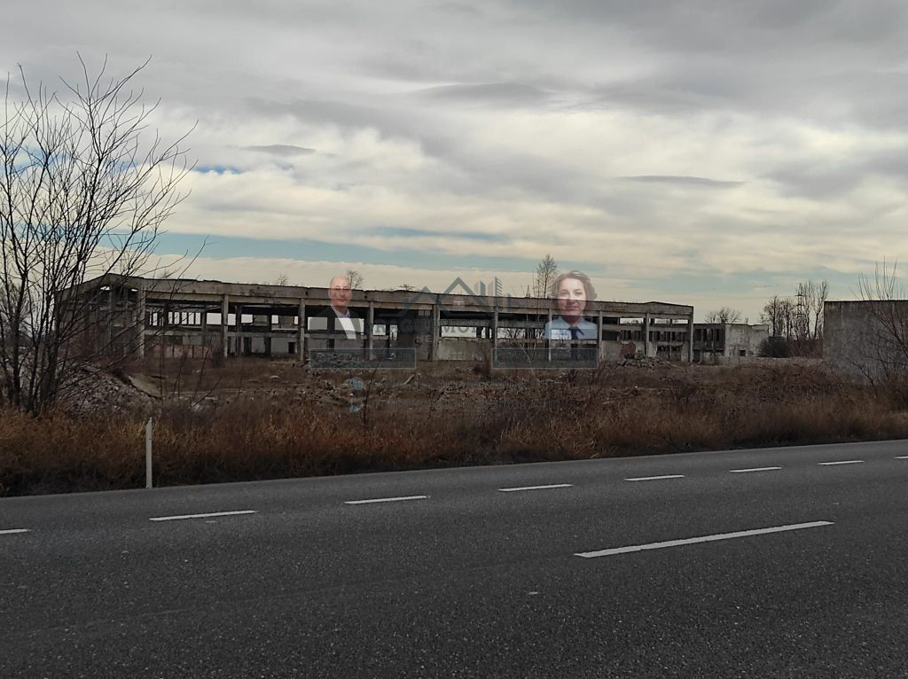 Teren intravilan la E 85/10 ha /Marasesti/Vrancea/Deschid...