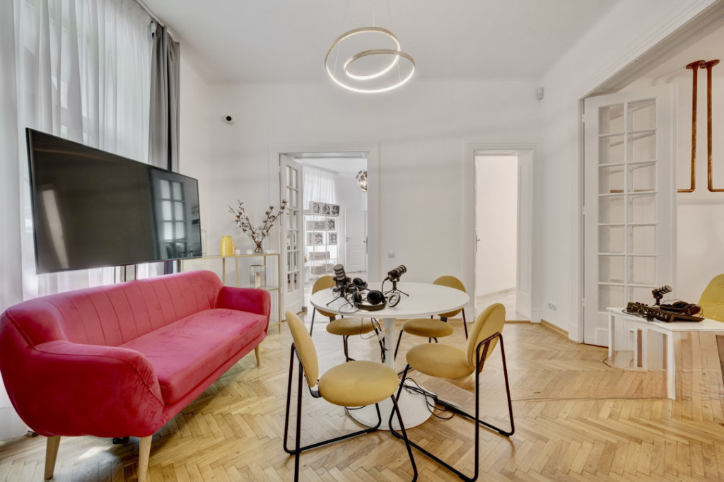 PIATA PACHE PROTOPOPESCU, SEDIU REPREZENTATIV, AMENAJAT LUX!