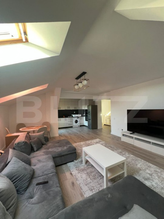 Apartament de vanzare, cu 2 camere, 82 mp, zona Scheia