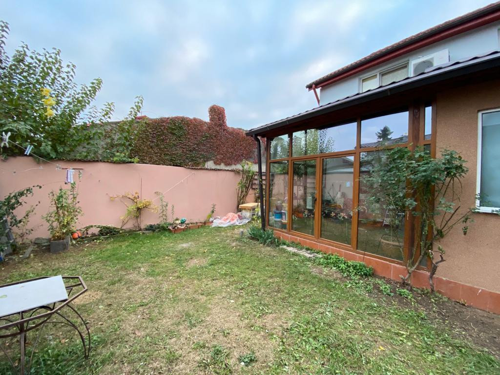 Vila spatioasa de in zona Colentina