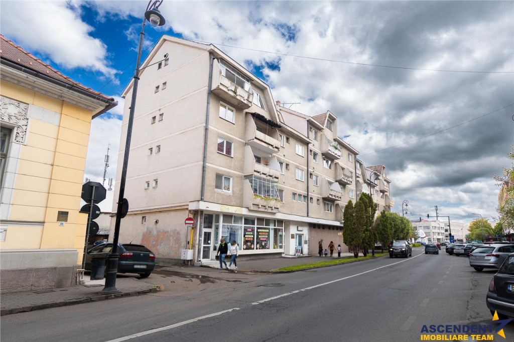 FILMTur LIVE!Spatiu Ultracentral,Sfantu Gheorghe,purtator pr