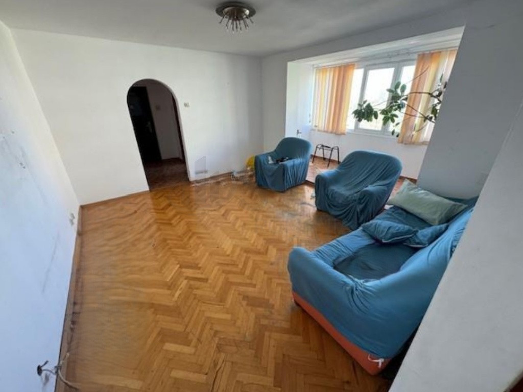 Apartament 3 Camere Masina de Paine Sector 2 de Vanzare