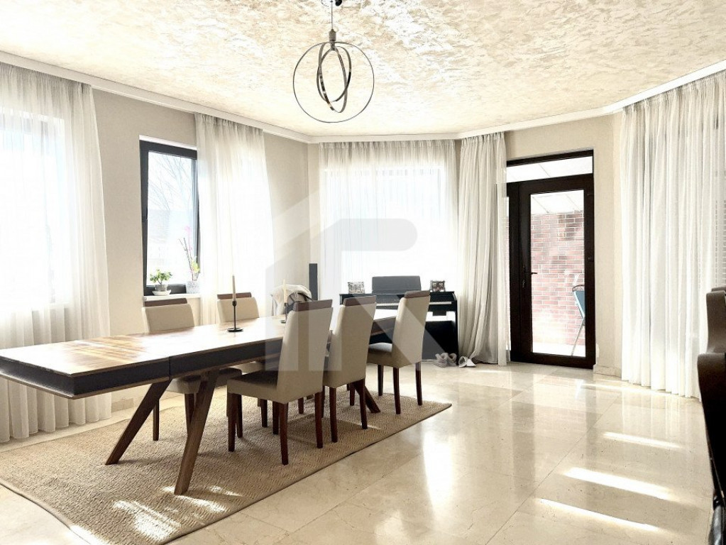 Cladire 8 Apartamente Spatioase-Predeal, Clabucet