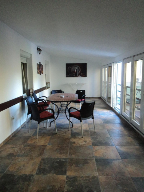 Apartament 3 camere - ultracentral - zona Eforie Nord