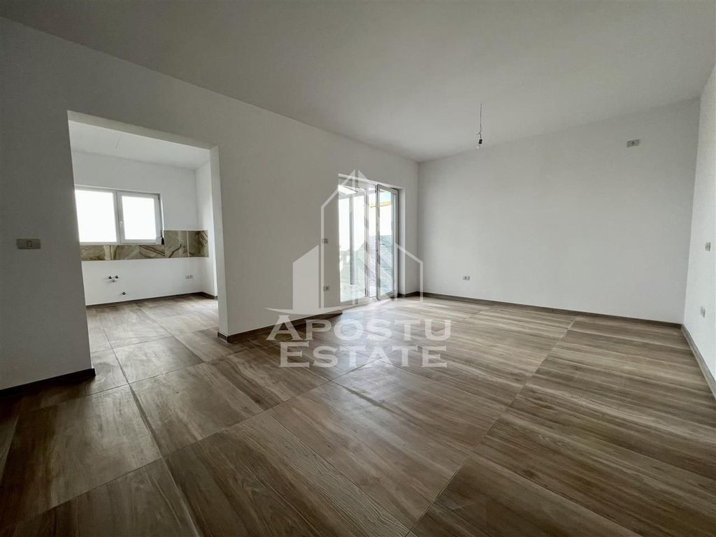 Duplex pe parter cu 4 camere. Complet finalizat. Teren 34...
