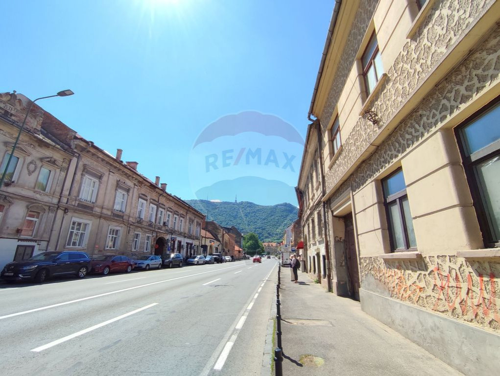 De inchiriat! Spatiu birouri, renovat, strada Lunga/central