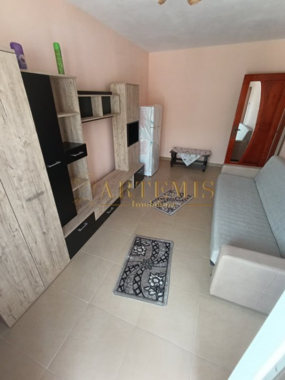 Garsoniera, mobilată/utilată, 25 mp., zona Calea Moldovei/