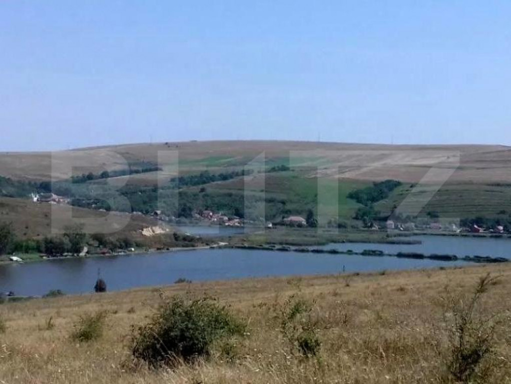 Teren extravilan de vanzare, 2680 mp, zona Lacuri Martinesti