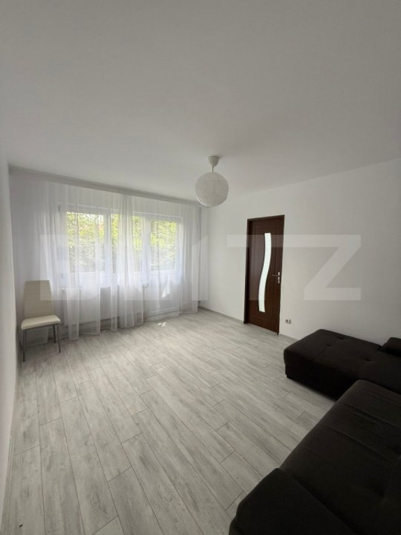 Apartament de vanzare, cu 2 camere, 40mp, zona 9 Mai