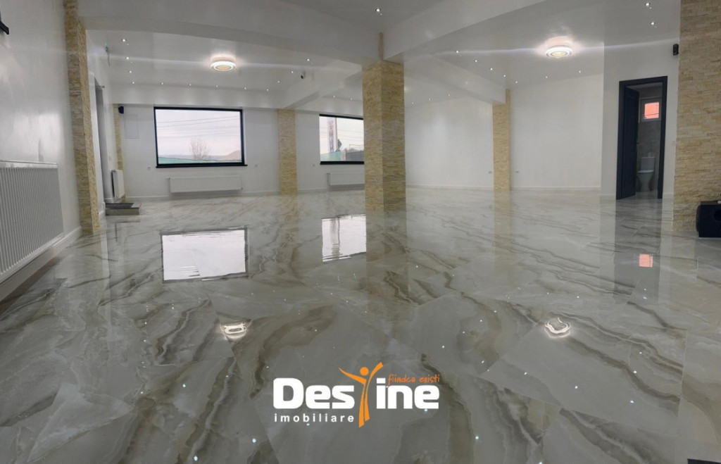 CUG Spatiu Comercial 100 mp Renovat, la strada, 3 parcari,