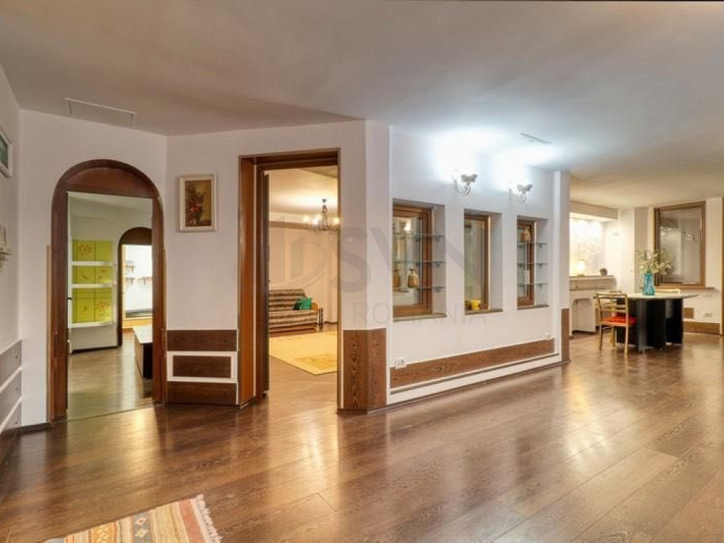 Apartament 5 camere Piata Victoriei