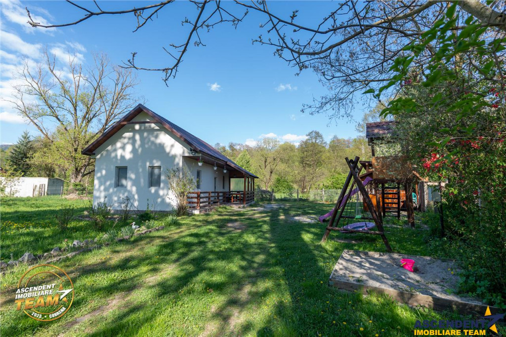 Oferta rezervata!Refugiu cu:ponton,sursa apa,SPA, mobilat, e