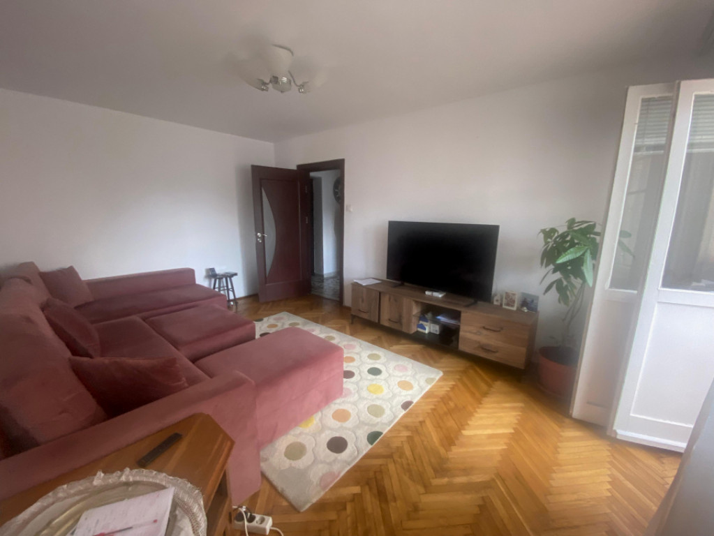 Apartament 3 camere luminoase, garaj, boxă și confort depl