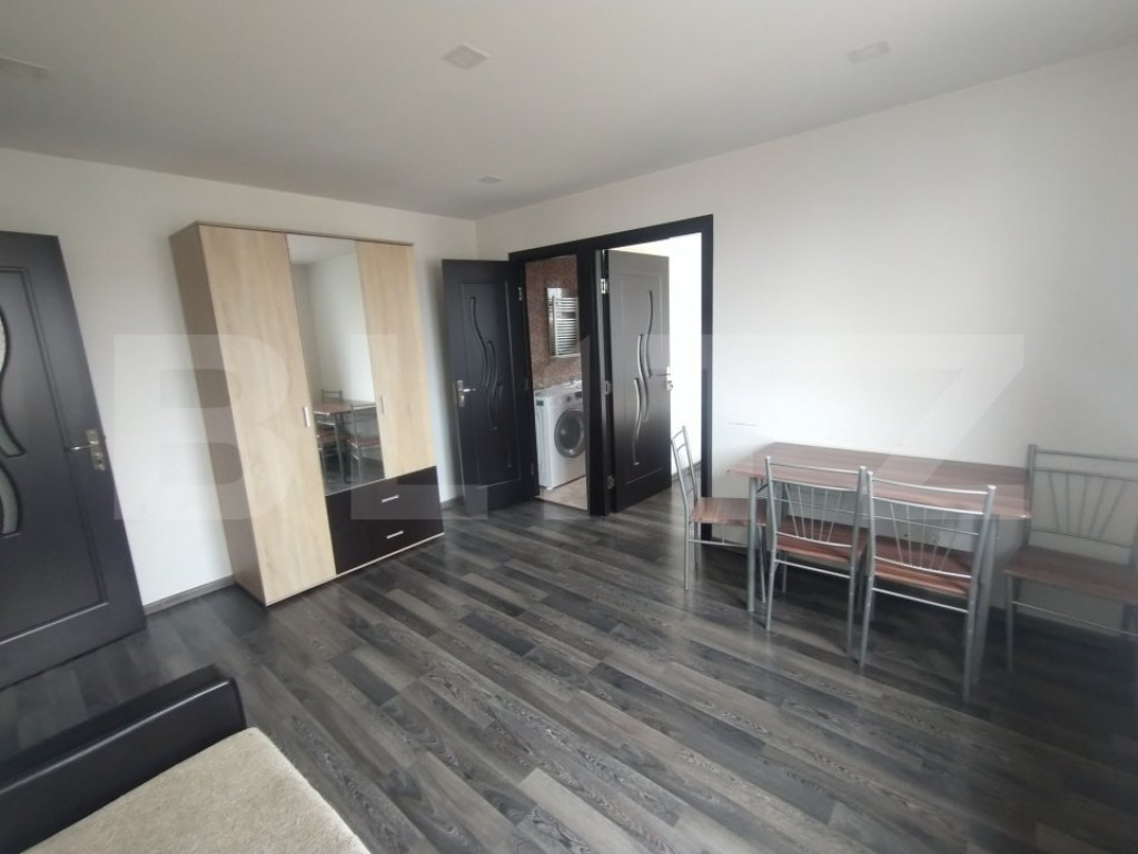 Apartament cu 2 camere, 32mp, semidecomandat, zona Decebal