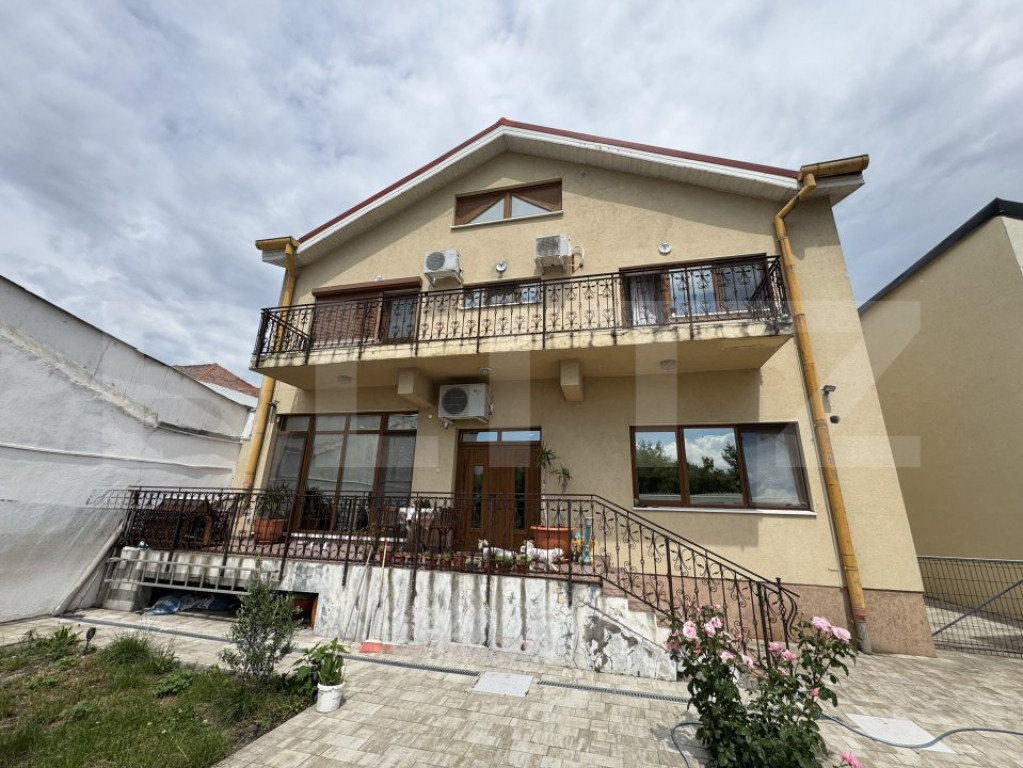 Casa de inchiriat, cu 12 camere, zona Puskin