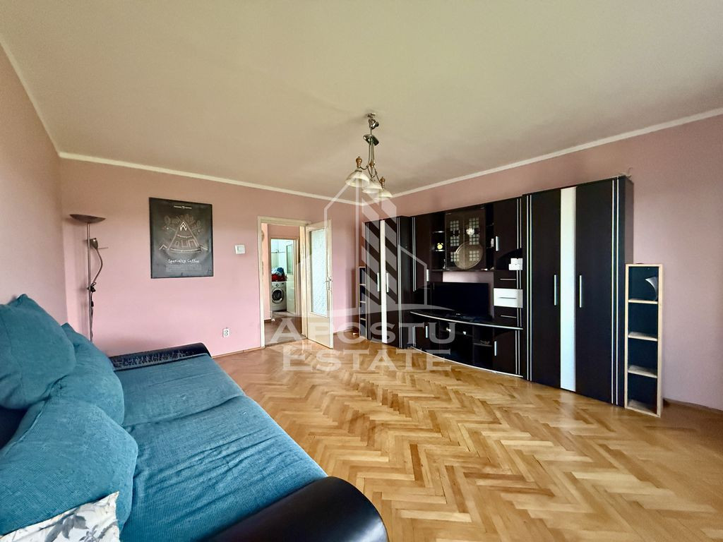 Apartament 3 camere, 2 bai, centrala proprie, lift, zona ...