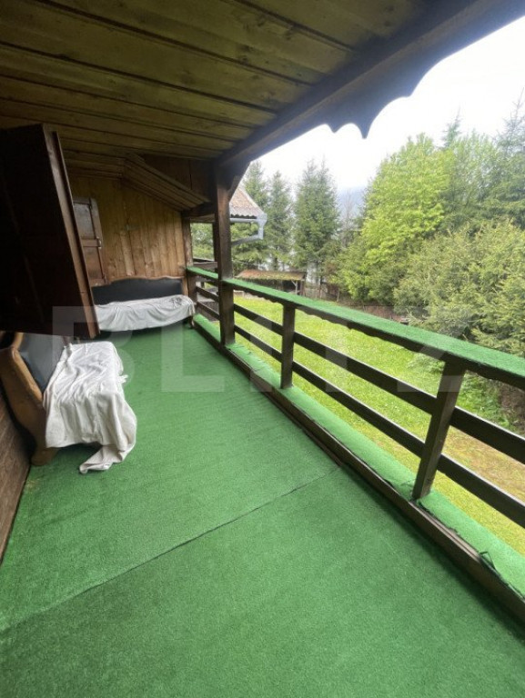 Cabana de vanzare, cu 4 camere, 100 mp, zona Colibita