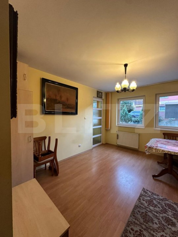 Apartament de inchiriat, cu 2 camere, 50mp, zona Andrei Mure