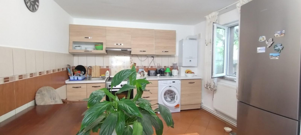 450 Euro! Casa individuala, 3 camere, terasa, parcare