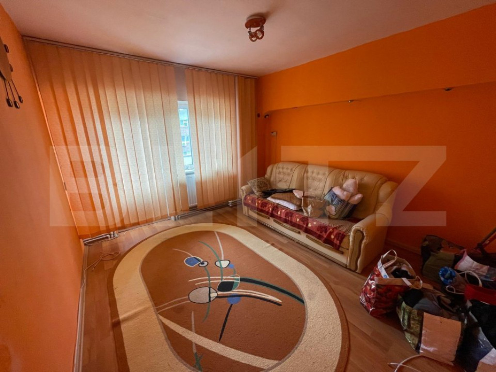 Apartament de vanzare, cu 3 camere, 70 mp, zona Garii